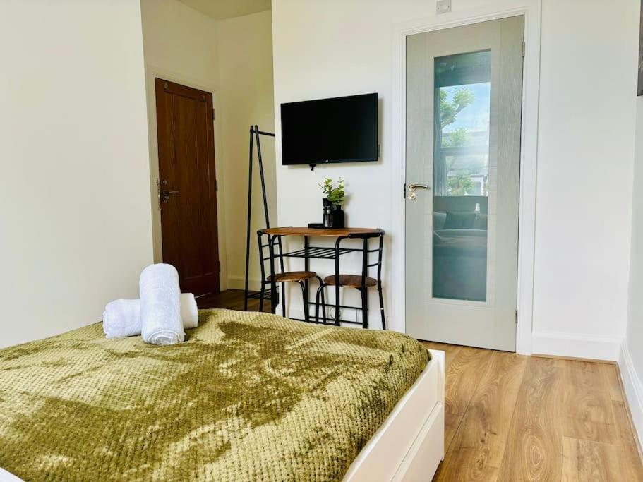 Appartamento Zee Homes W6 *
